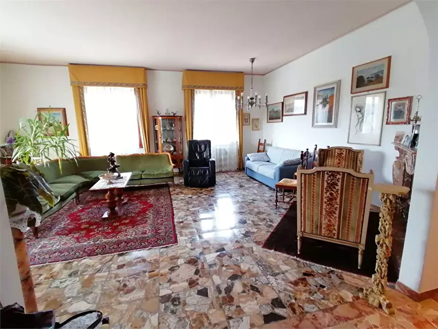 Immagine 3 di Mansarda in vendita  a San Casciano In Val Di Pesa