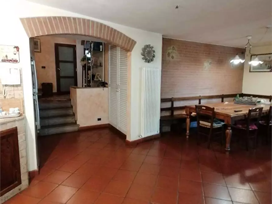 Immagine 13 di Casa indipendente in vendita  a Lastra A Signa