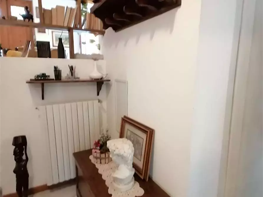 Immagine 18 di Casa indipendente in vendita  a Lastra A Signa