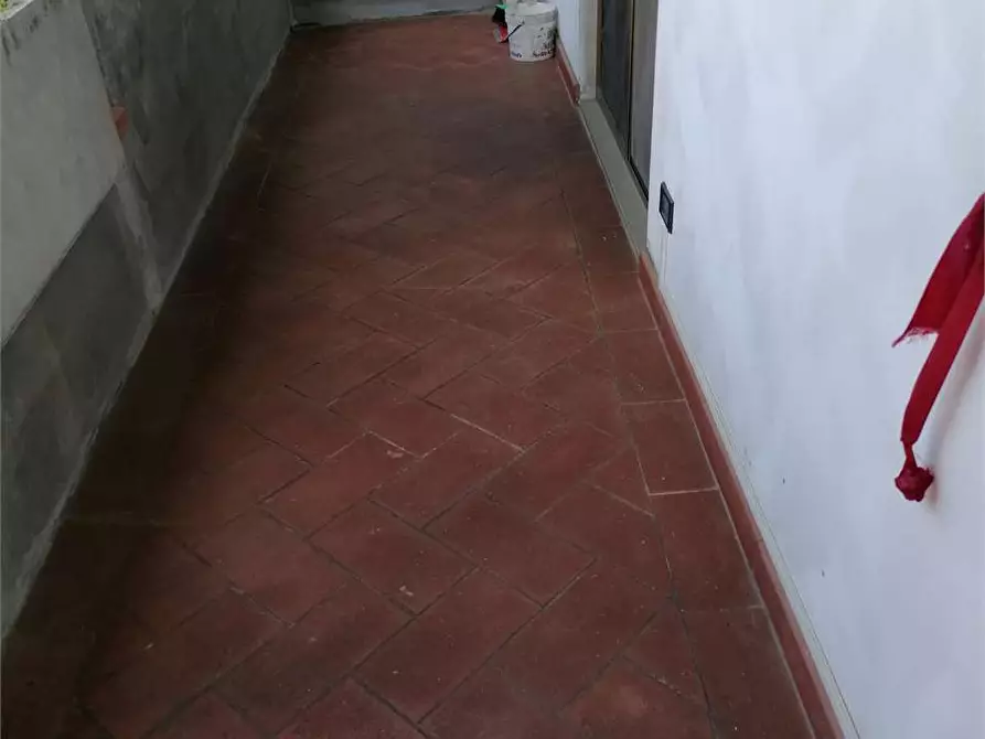 Immagine 34 di Casa indipendente in vendita  a Lastra A Signa