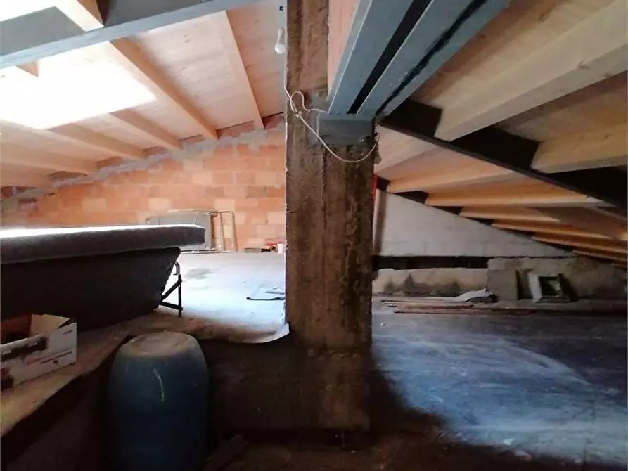 Immagine 26 di Casa indipendente in vendita  a Lastra A Signa