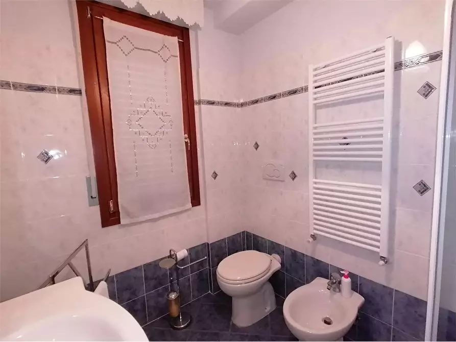 Immagine 13 di Appartamento in vendita  a Lastra A Signa