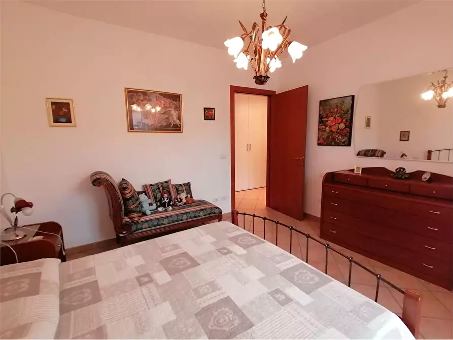 Immagine 10 di Appartamento in vendita  a Lastra A Signa