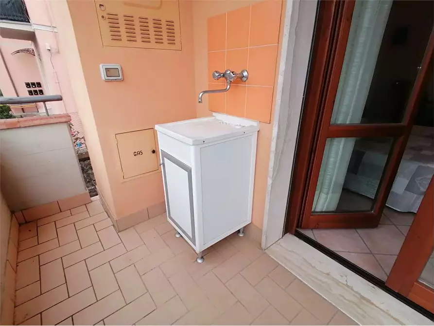 Immagine 20 di Appartamento in vendita  a Lastra A Signa