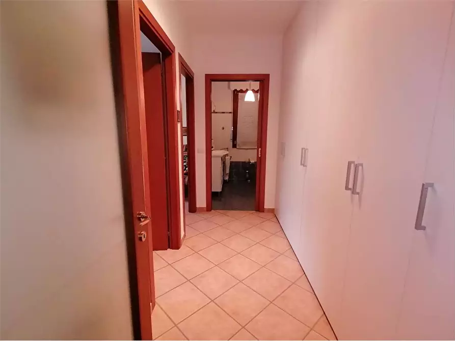 Immagine 19 di Appartamento in vendita  a Lastra A Signa