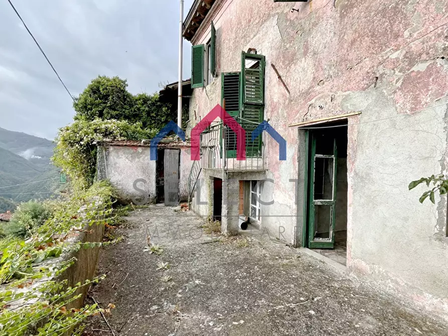 Immagine 15 di Casa semindipendente in vendita  a Bagni Di Lucca