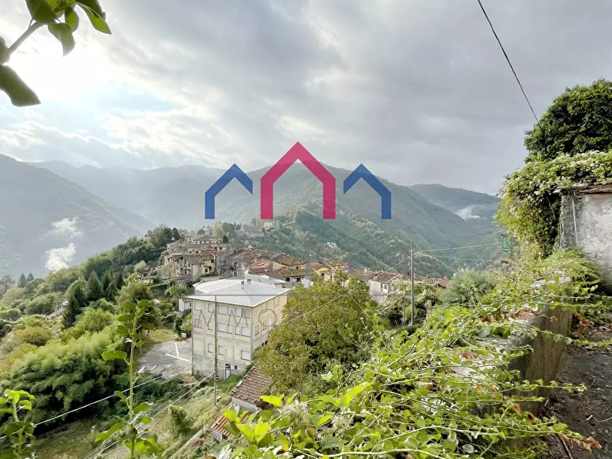 Immagine 18 di Casa semindipendente in vendita  a Bagni Di Lucca