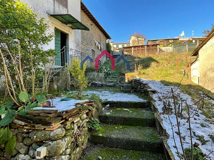 Immagine 47 di Casa semindipendente in vendita  a Borgo A Mozzano