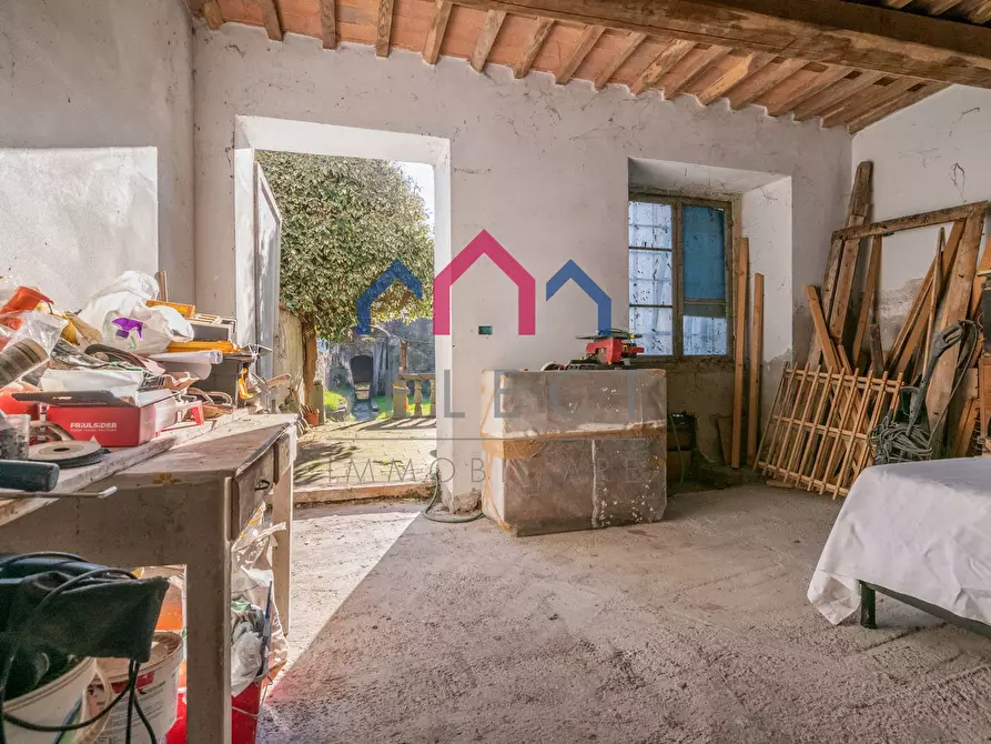 Immagine 14 di Appartamento in vendita  a Borgo A Mozzano