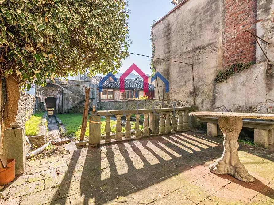 Immagine 7 di Appartamento in vendita  a Borgo A Mozzano