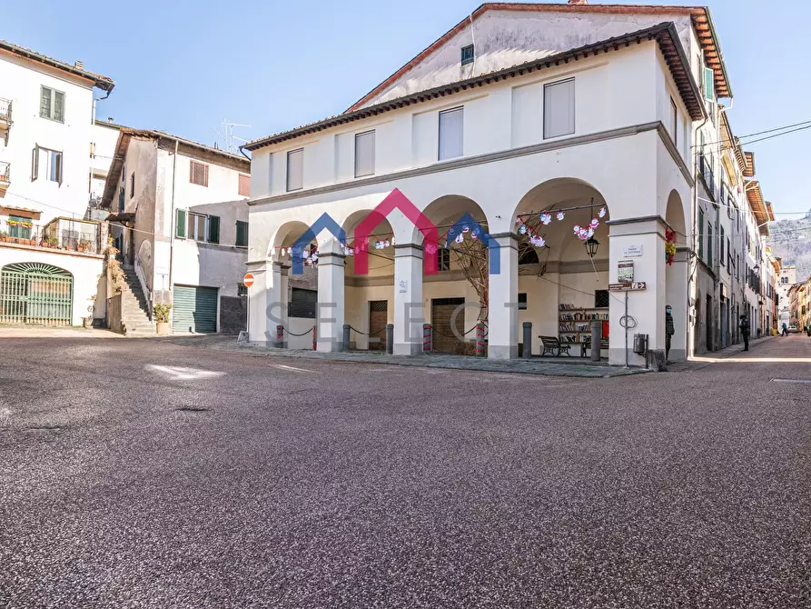 Immagine 19 di Appartamento in vendita  a Borgo A Mozzano