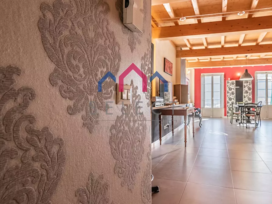 Immagine 37 di Palazzo in vendita  a Borgo A Mozzano