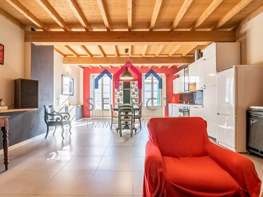 Immagine 29 di Palazzo in vendita  a Borgo A Mozzano