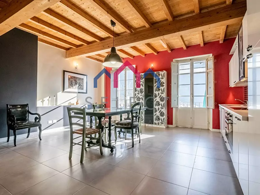 Immagine 28 di Palazzo in vendita  a Borgo A Mozzano