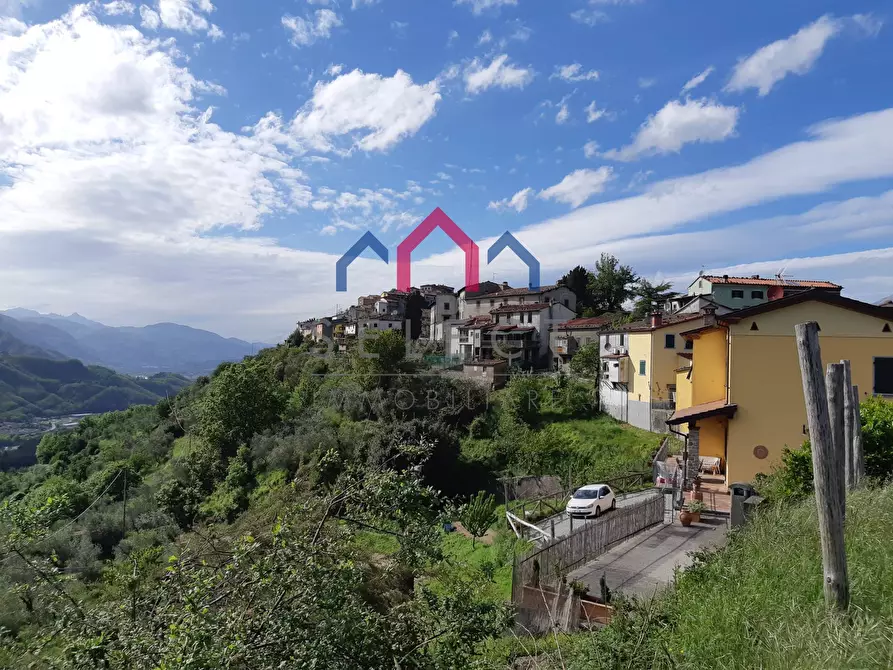 Immagine 64 di Appartamento in vendita  a Bagni Di Lucca