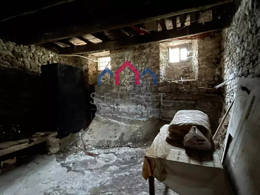 Immagine 48 di Appartamento in vendita  a Bagni Di Lucca