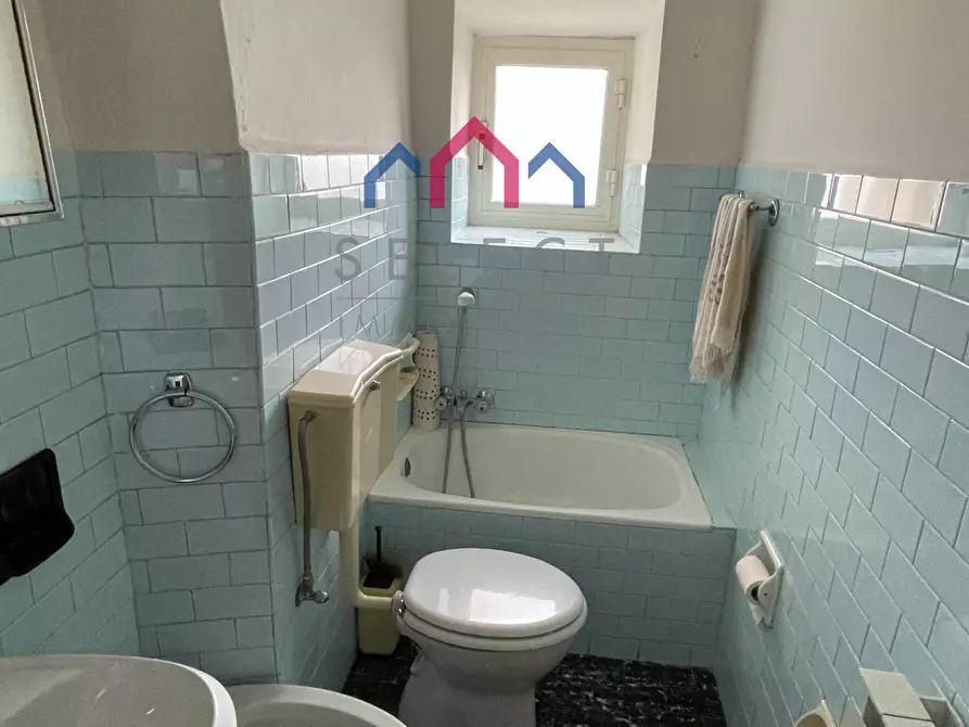 Immagine 28 di Appartamento in vendita  a Bagni Di Lucca