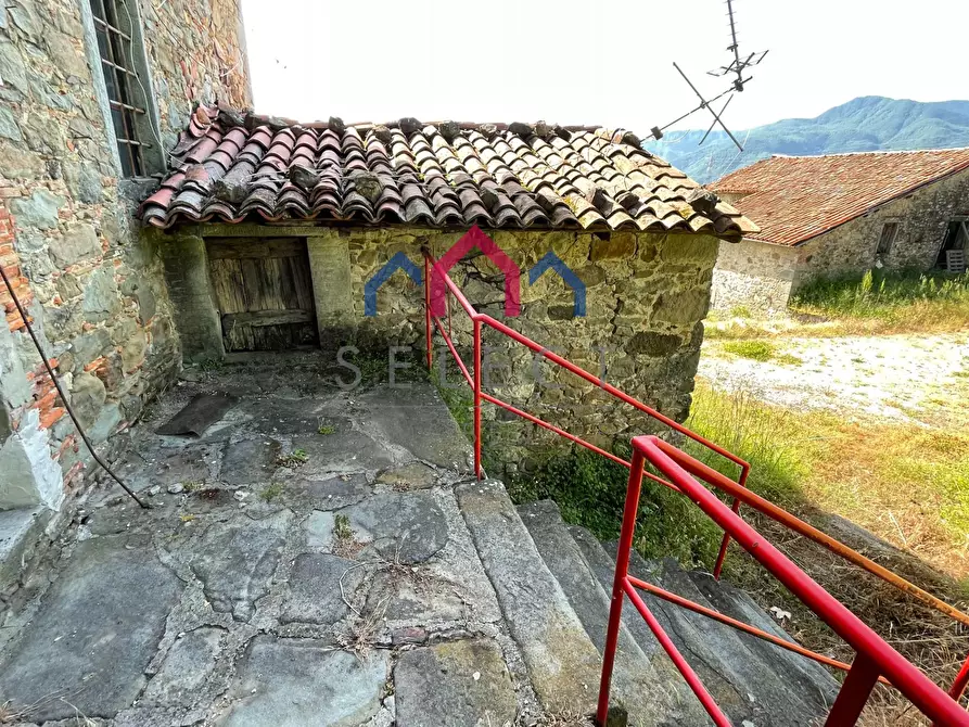 Immagine 20 di Rustico / casale in vendita  a Molazzana