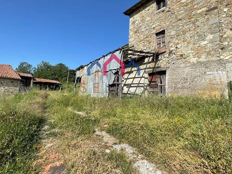 Immagine 14 di Rustico / casale in vendita  a Molazzana