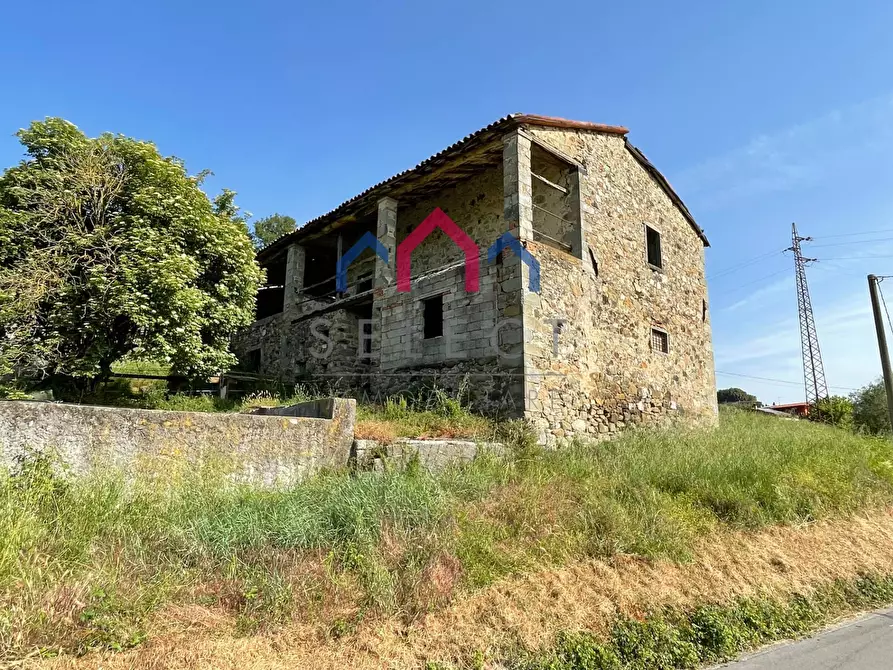 Immagine 38 di Rustico / casale in vendita  a Molazzana
