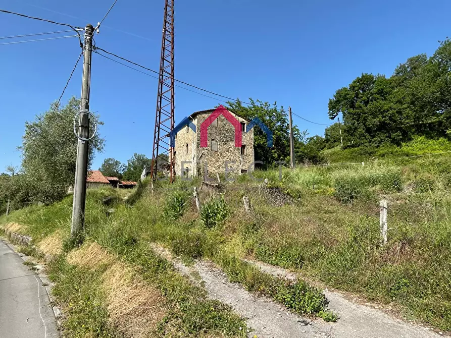 Immagine 8 di Rustico / casale in vendita  a Molazzana