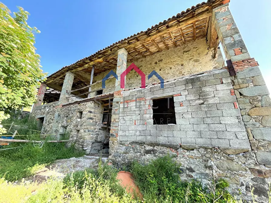 Immagine 4 di Rustico / casale in vendita  a Molazzana