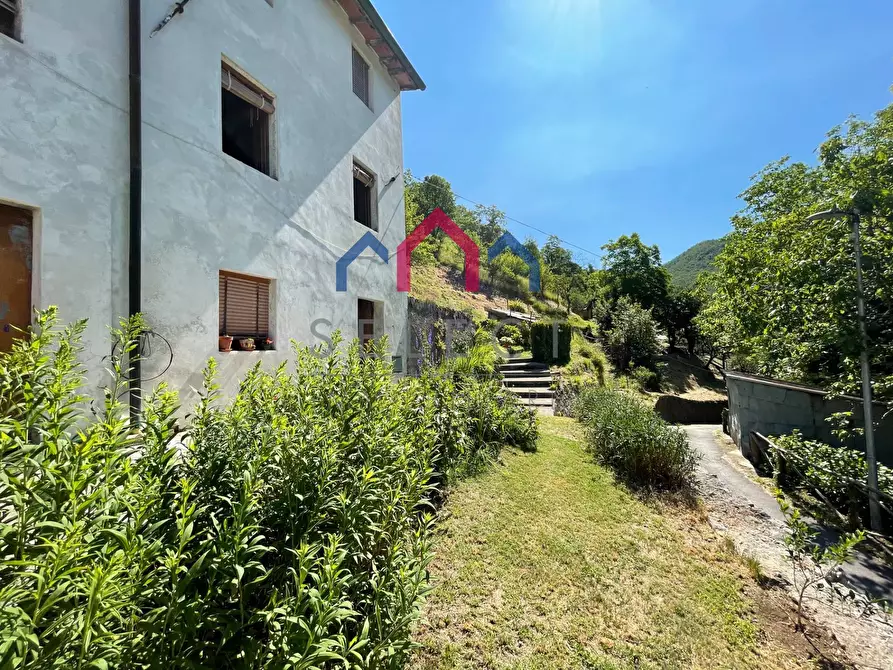 Immagine 55 di Casa indipendente in vendita  a Pescaglia