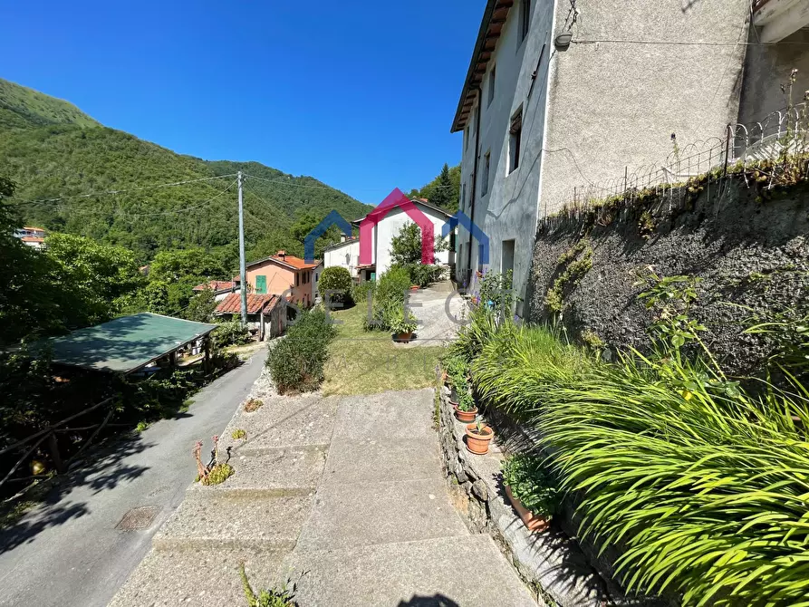 Immagine 51 di Casa indipendente in vendita  a Pescaglia