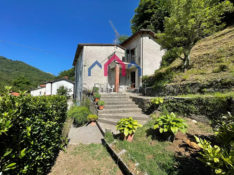 Immagine 50 di Casa indipendente in vendita  a Pescaglia