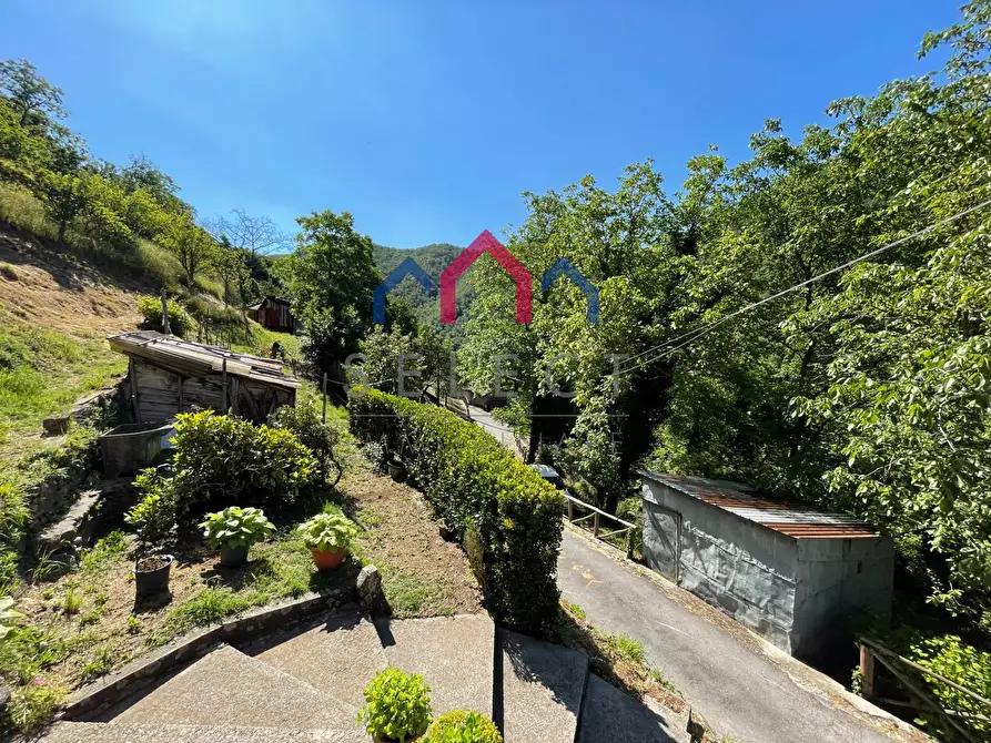 Immagine 9 di Casa indipendente in vendita  a Pescaglia