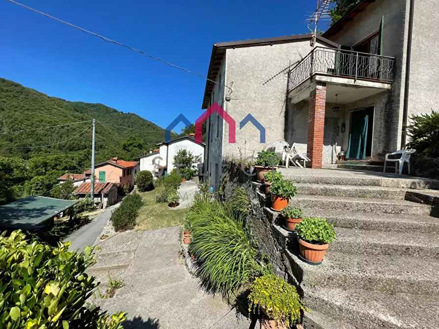 Immagine 11 di Casa indipendente in vendita  a Pescaglia