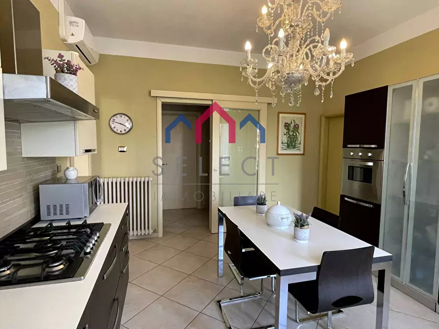 Immagine 12 di Villa in vendita  a Lucca