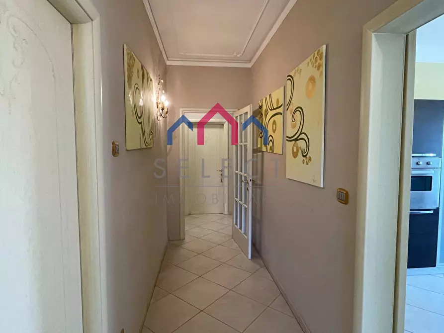 Immagine 19 di Villa in vendita  a Lucca