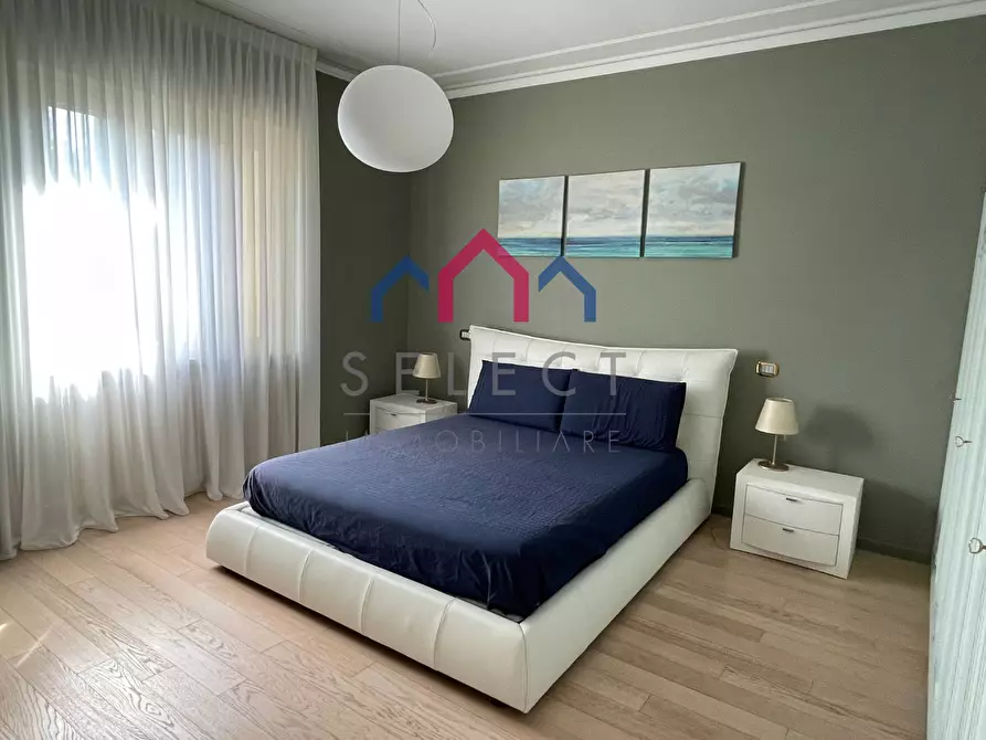 Immagine 23 di Villa in vendita  a Lucca