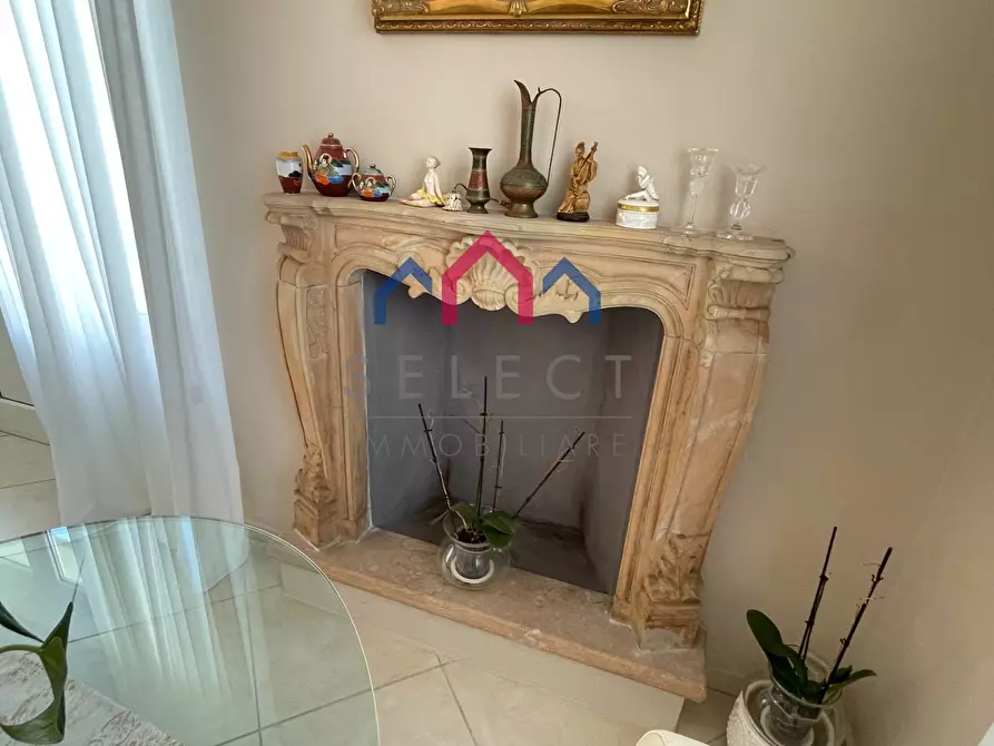 Immagine 9 di Villa in vendita  a Lucca