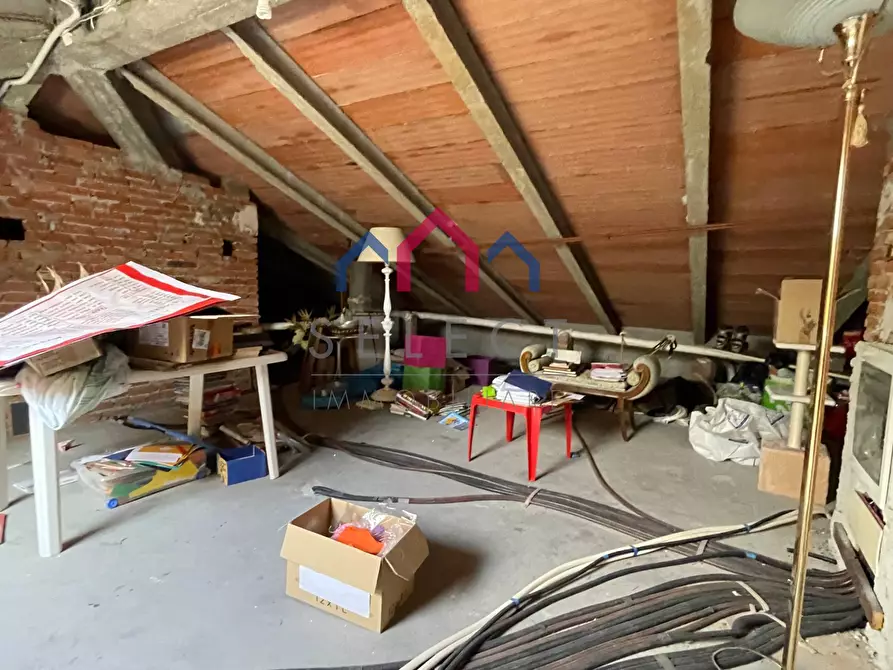 Immagine 33 di Villa in vendita  a Lucca