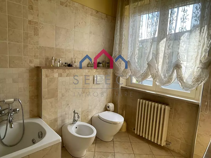 Immagine 30 di Villa in vendita  a Lucca