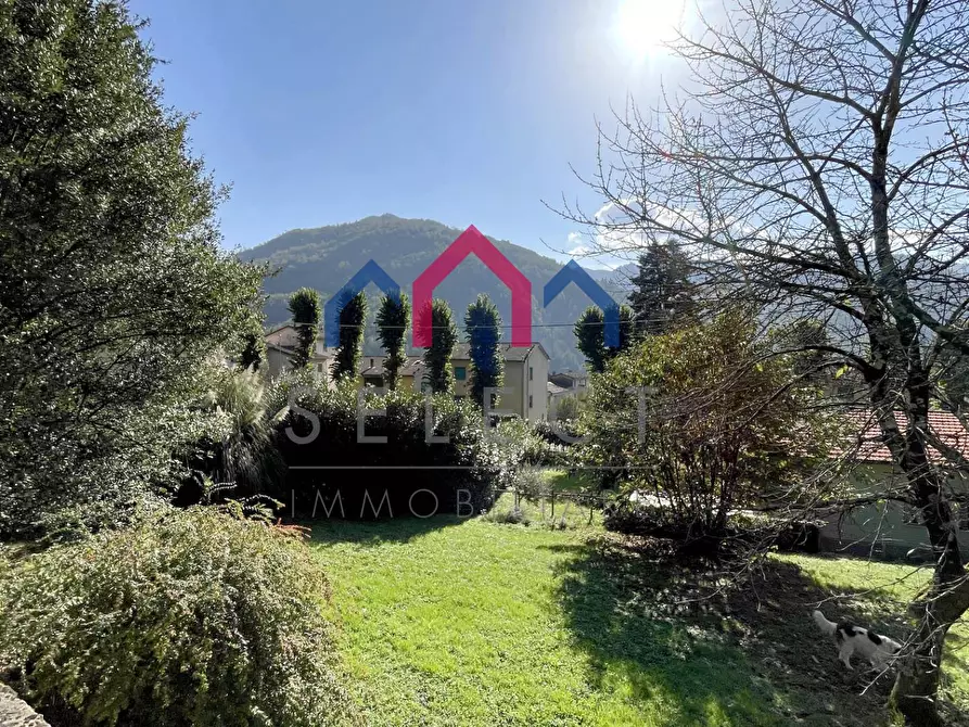 Immagine 66 di Appartamento in vendita  a Bagni Di Lucca