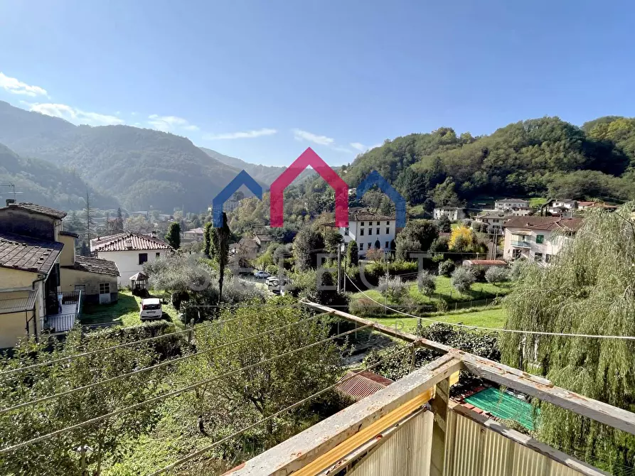 Immagine 18 di Appartamento in vendita  a Bagni Di Lucca