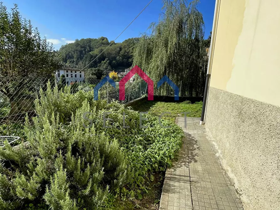 Immagine 60 di Appartamento in vendita  a Bagni Di Lucca