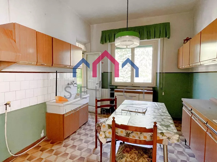 Immagine 5 di Appartamento in vendita  a Bagni Di Lucca