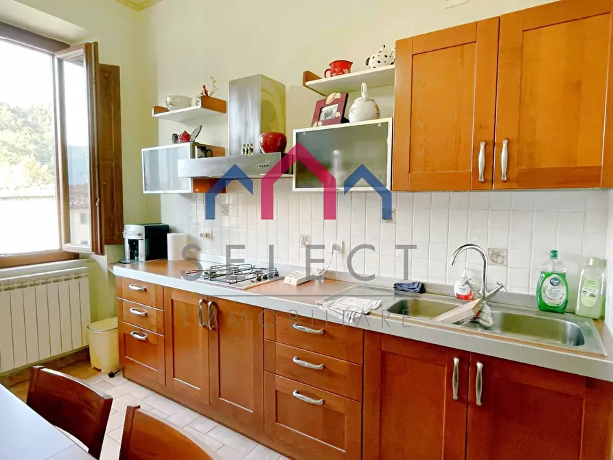 Immagine 17 di Appartamento in vendita  a Borgo A Mozzano