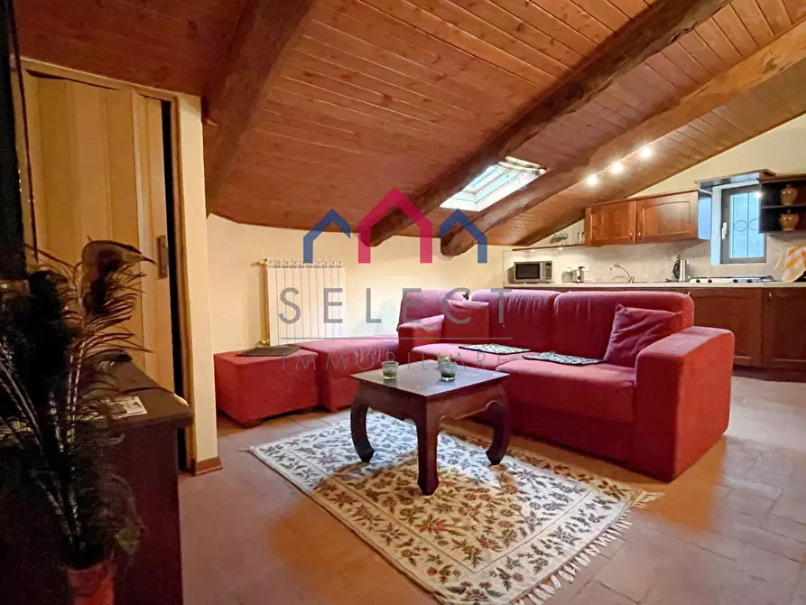 Immagine 40 di Appartamento in vendita  a Borgo A Mozzano