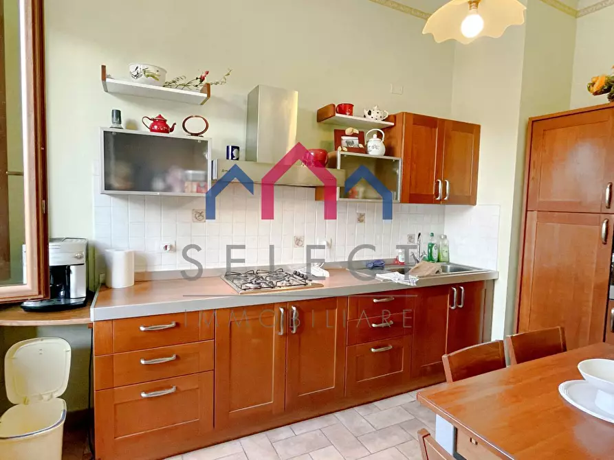 Immagine 11 di Appartamento in vendita  a Borgo A Mozzano