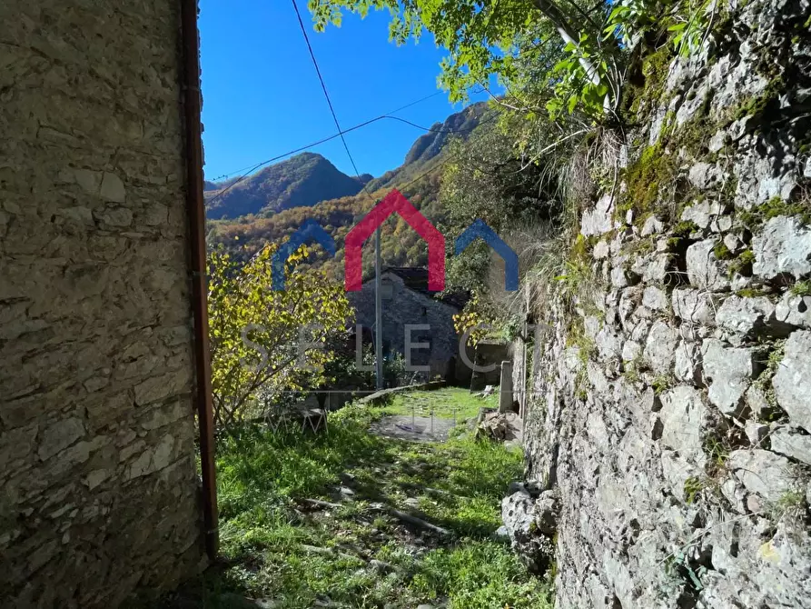 Immagine 25 di Casa semindipendente in vendita  a Bagni Di Lucca
