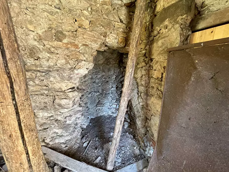 Immagine 27 di Casa semindipendente in vendita  a Bagni Di Lucca