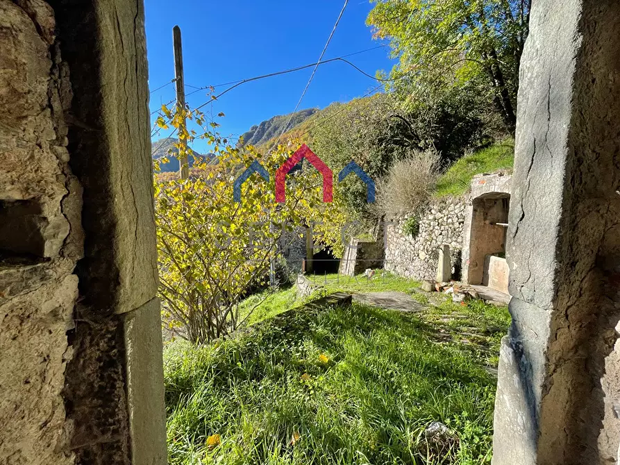 Immagine 26 di Casa semindipendente in vendita  a Bagni Di Lucca