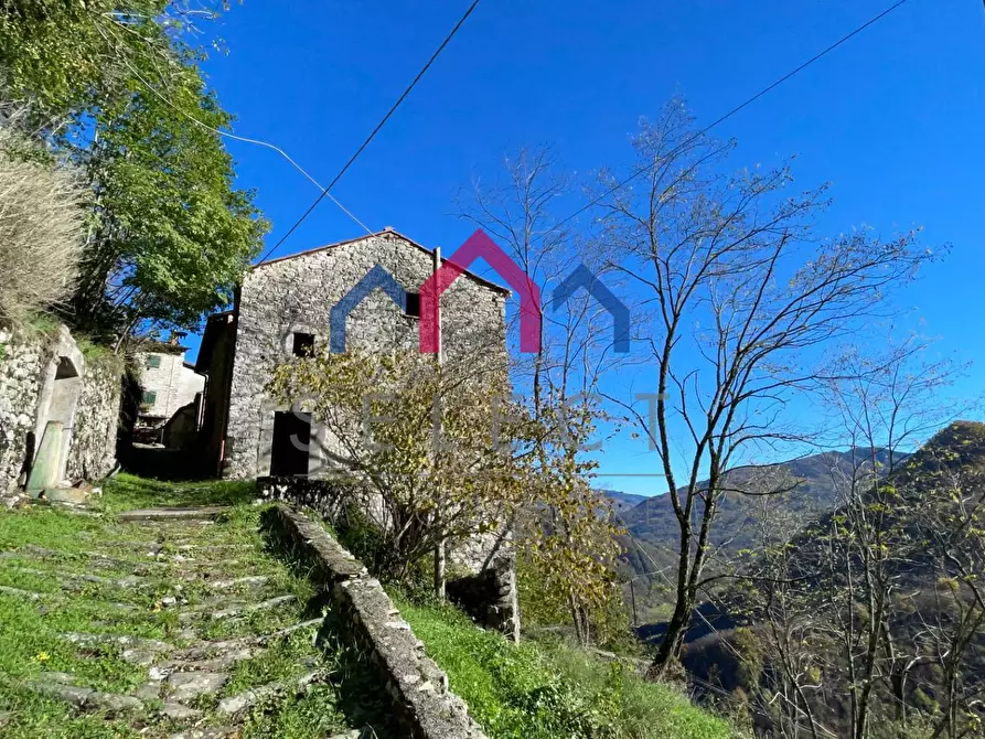 Immagine 4 di Casa semindipendente in vendita  a Bagni Di Lucca
