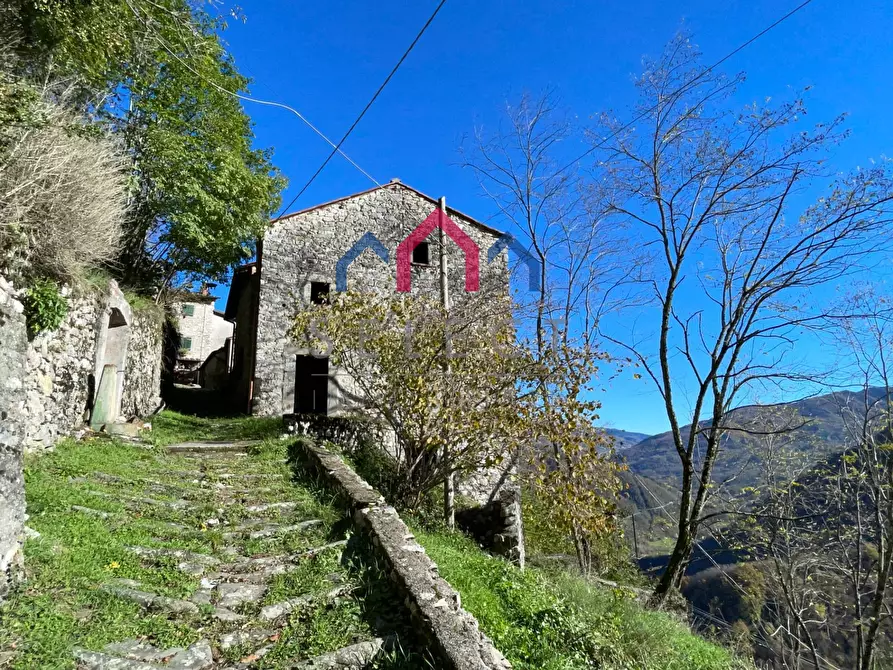 Immagine 34 di Casa semindipendente in vendita  a Bagni Di Lucca