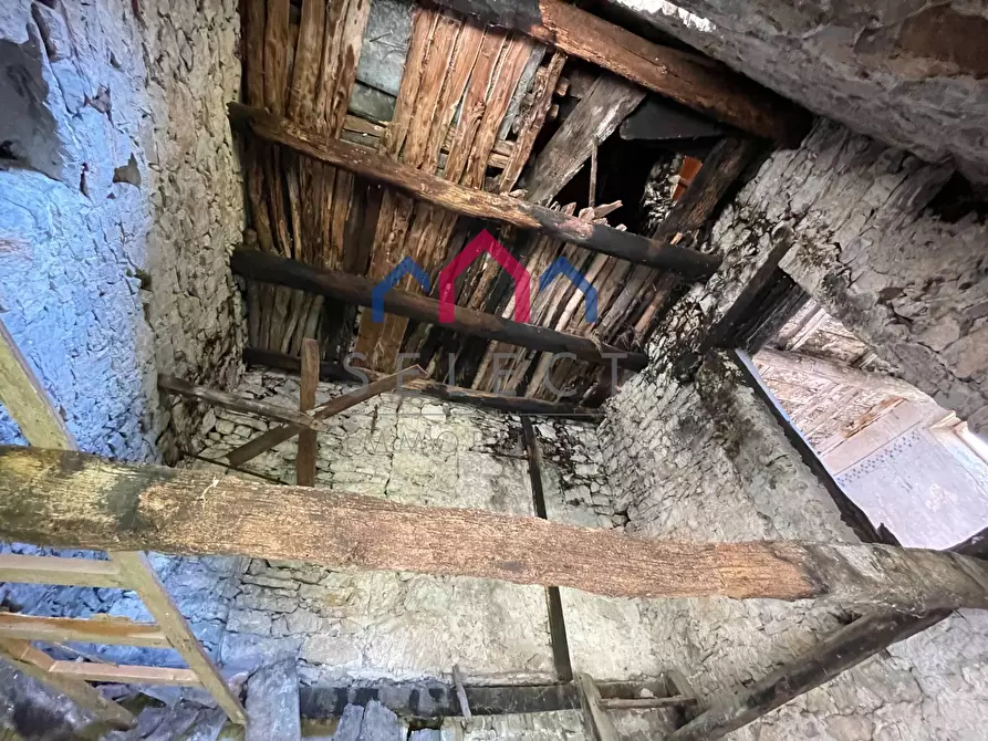 Immagine 10 di Casa semindipendente in vendita  a Bagni Di Lucca